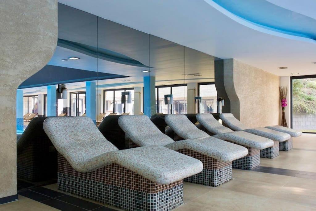 Luxury Penthouse With A Lavish Spa And 2 En-Suite Bedrooms Bansko Luaran gambar